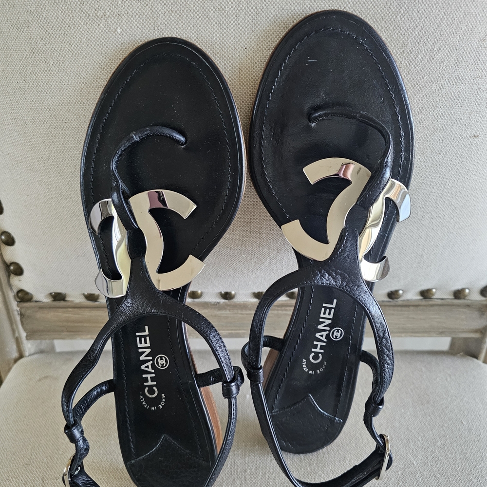 Chanel Black Sandals with Gold Accents - Picture 5 of 6